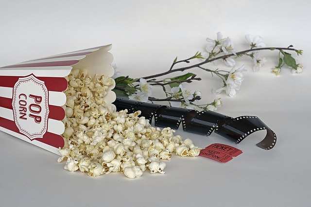 popcorn a lístky do kina